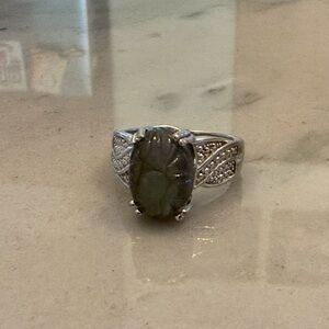 Sterling Silver Green Labradorite Oval Ring - Size 8